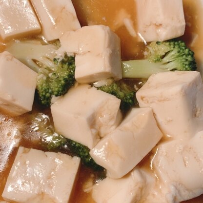 豆腐あんかけが絶妙で美味しかったです。ブロッコリーが少なめで比率が変ですが美味でした。